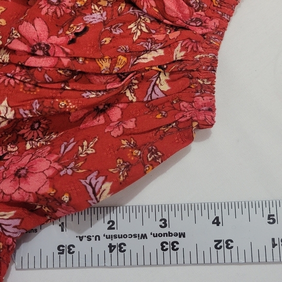 Band of The Free B.O.G. Joelle Crimson Pink Floral Smocked Crop Top Size… - Picture 4 of 13